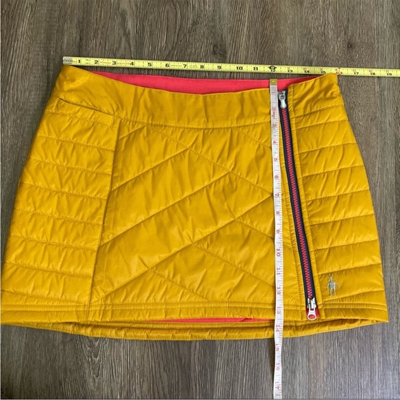 Smartwool insulated skirt.  SZ S. Yellow/gold - Picture 4 of 5